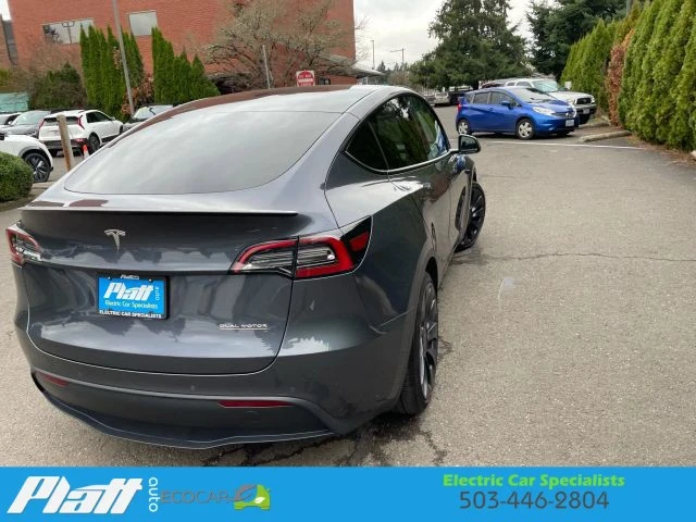 2022 Tesla Model Y Performance - Image 12 of 21