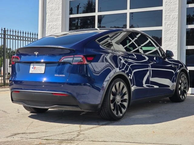 2022 Tesla Model Y Performance - Image 5 of 21