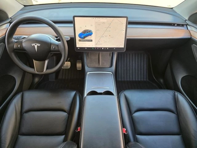 2022 Tesla Model Y Performance - Image 9 of 21