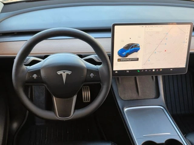 2022 Tesla Model Y Performance - Image 15 of 21