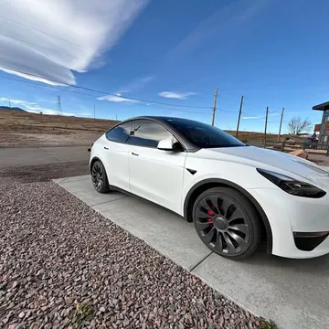 2022 Tesla Model Y Performance Sport Utility 4D