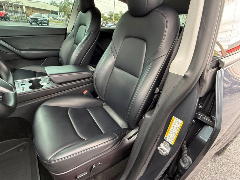 2022 Tesla Model Y - Image 2 of 12