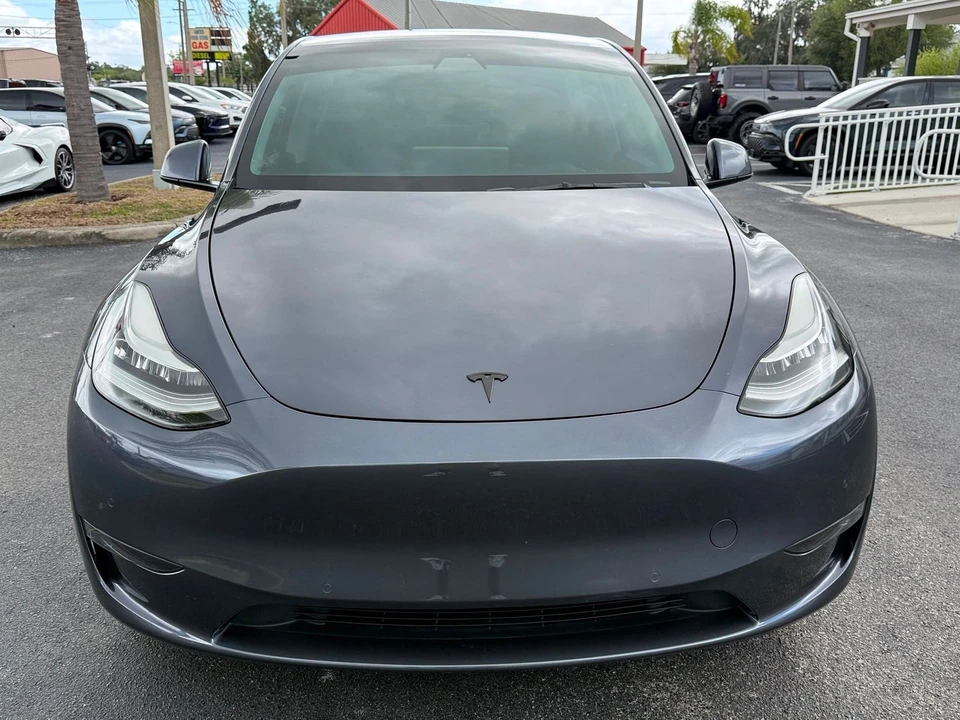 2022 Tesla Model Y - Image 9 of 12