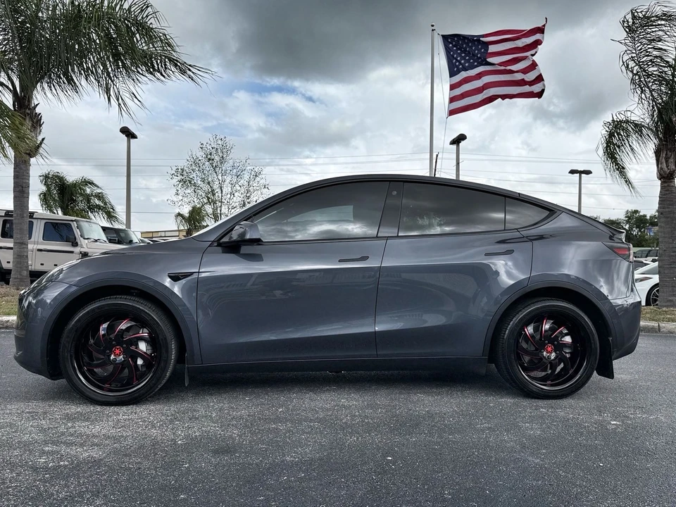 2022 Tesla Model Y - Image 3 of 12