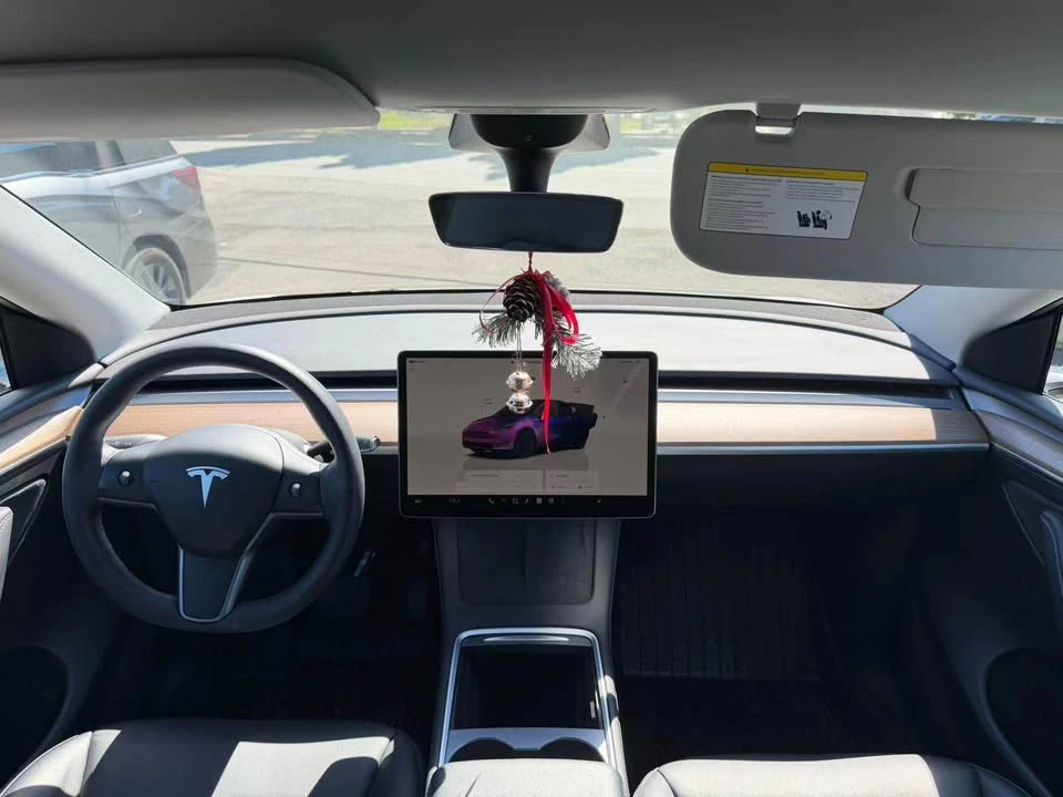 2022 Tesla Model Y - Image 14 of 20