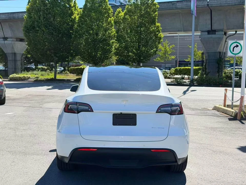 2022 Tesla Model Y - Image 6 of 20