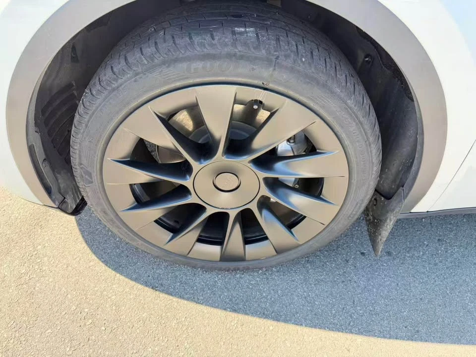 2022 Tesla Model Y - Image 9 of 20