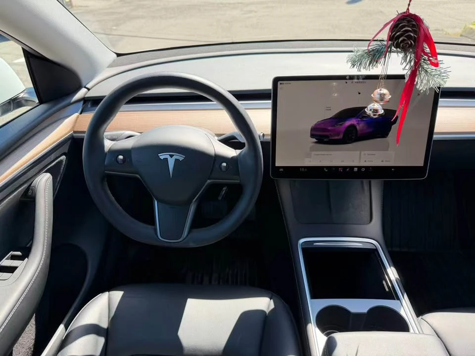 2022 Tesla Model Y - Image 15 of 20
