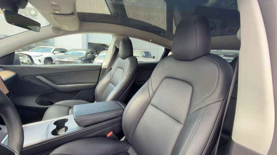 2022 Tesla Model 3 - Image 9 of 14