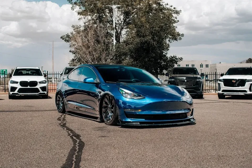 2022 Tesla Model 3 Performance - Image 4 of 9