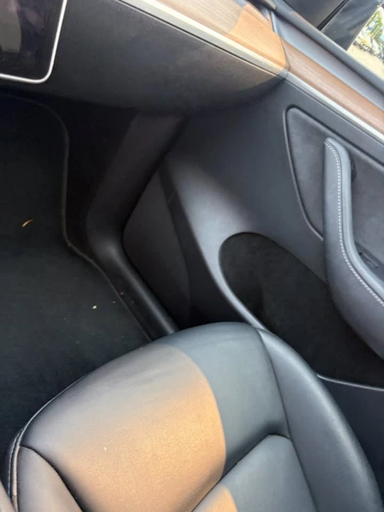 2022 Tesla Model Y Performance - Image 13 of 15