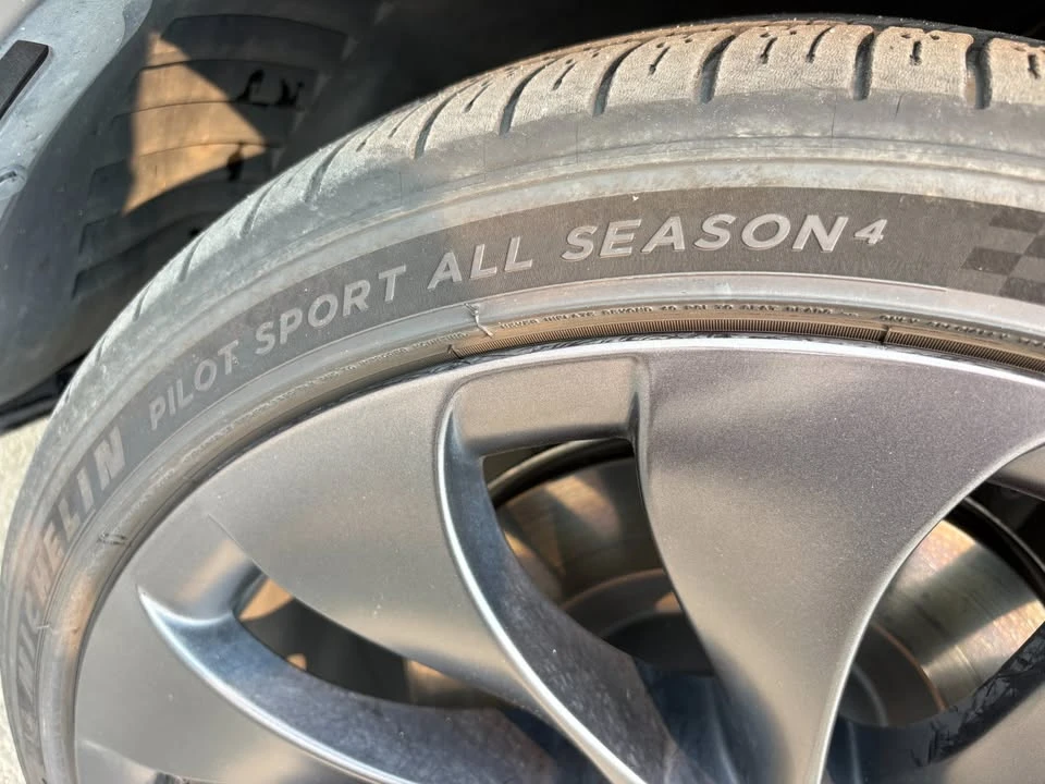 2022 Tesla Model Y Performance - Image 8 of 15