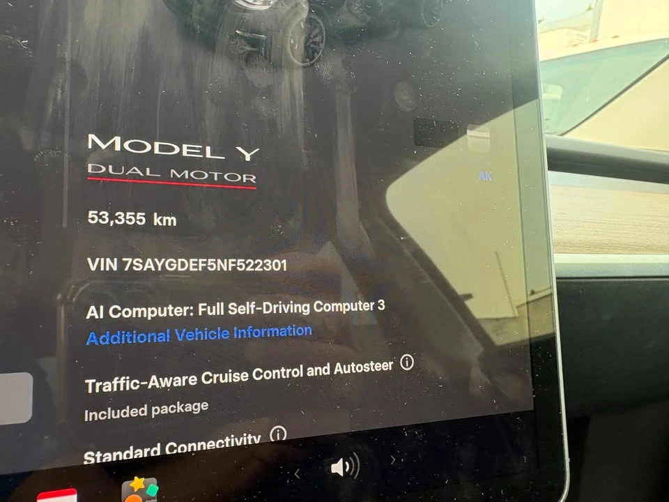2022 Tesla Model Y Performance - Image 11 of 15