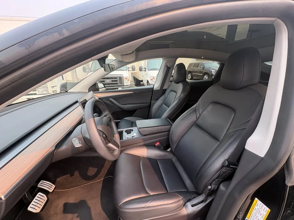 2022 Tesla Model Y Performance - Image 10 of 15