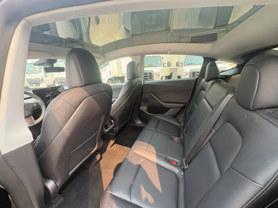 2022 Tesla Model Y Performance - Image 9 of 15