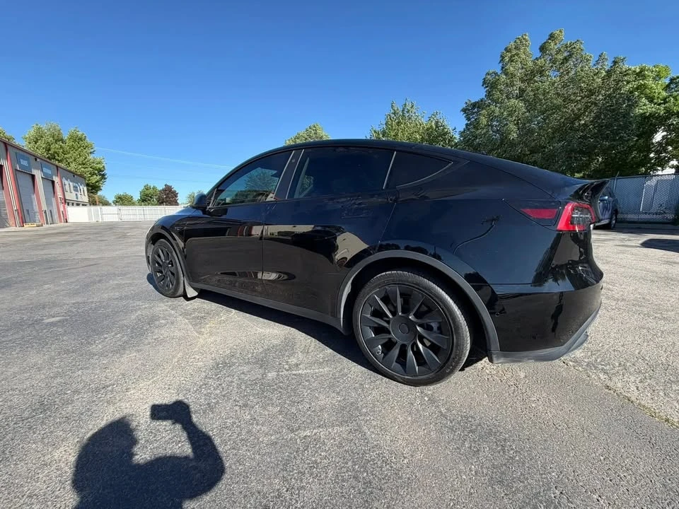 2022 Tesla Model Y - Image 3 of 11