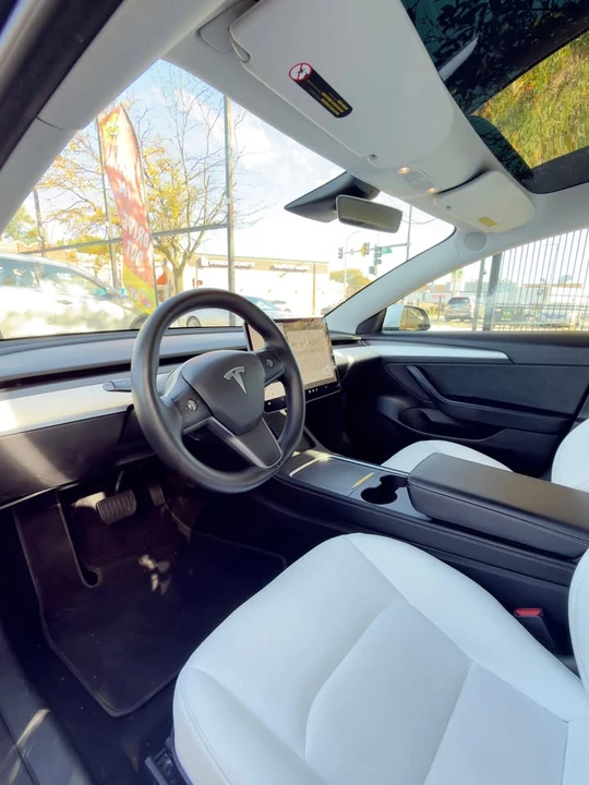 2022 Tesla Model 3 - Image 4 of 10