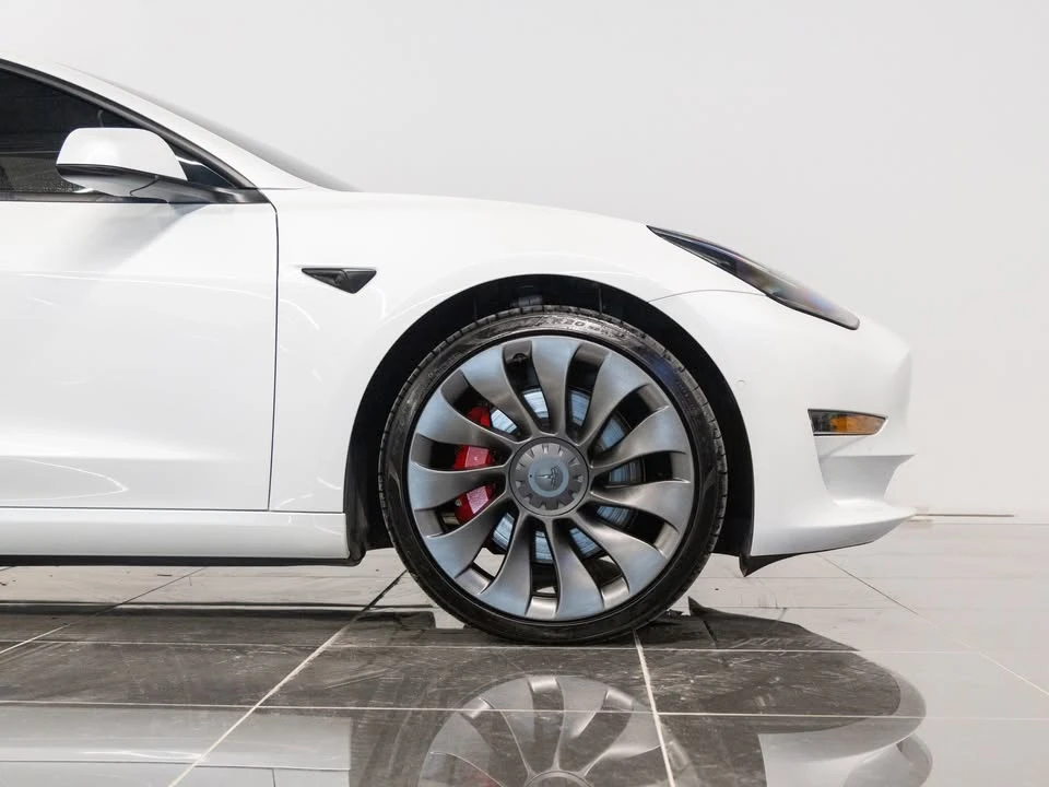 2022 Tesla Model 3 Performance - Image 11 of 13