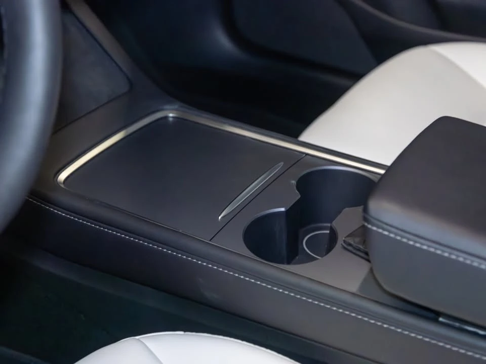 2022 Tesla Model 3 Performance - Image 5 of 13