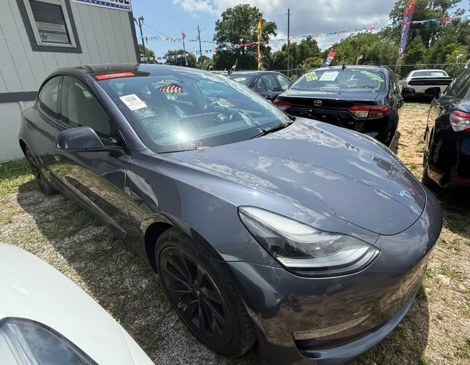 2022 Tesla Model 3 - Image 3 of 3