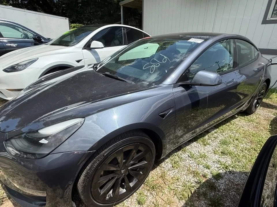 2022 Tesla Model 3 - Image 2 of 3