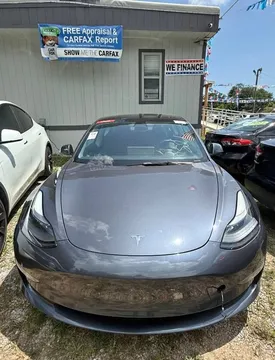 2022 Tesla Model 3 Standard Range Plus