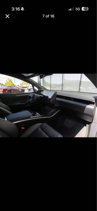 2022 Tesla Model X Plaid - Image 5 of 10