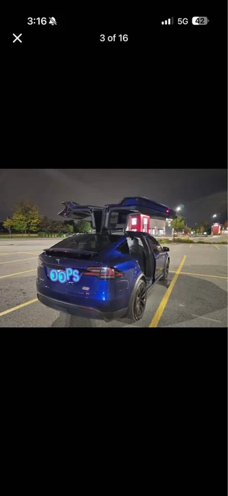2022 Tesla Model X Plaid - Image 3 of 10
