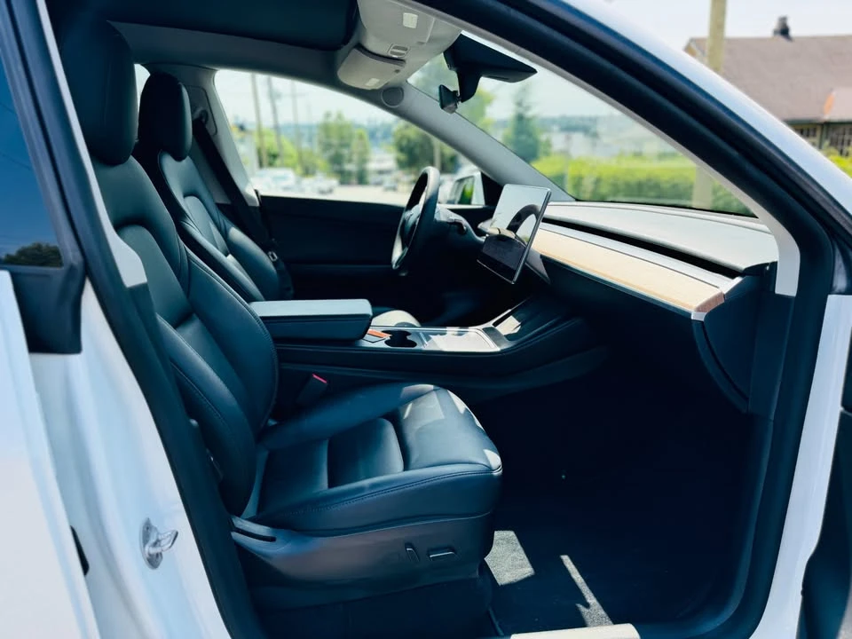 2022 Tesla Model Y - Image 7 of 11