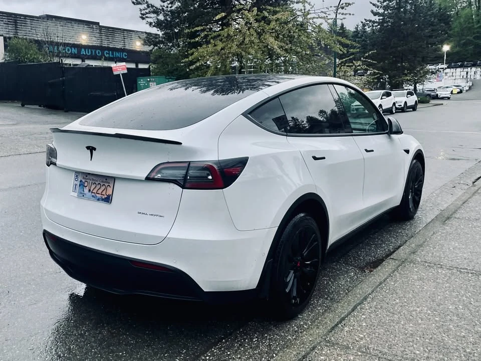 2022 Tesla Model Y - Image 5 of 20