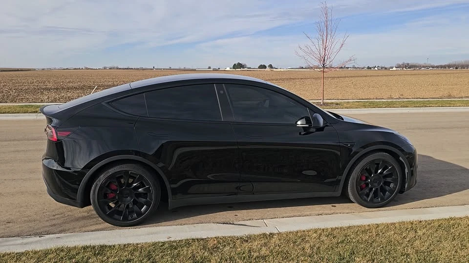 2022 Tesla Model Y Performance - Image 12 of 12