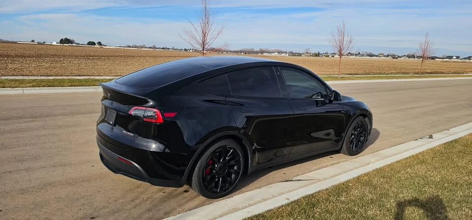 2022 Tesla Model Y Performance - Image 6 of 12