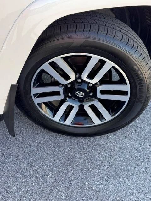 2022 Toyota 4Runner 5th Gen - Image 10 of 12