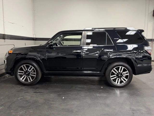 2022 Toyota 4Runner 5th Gen - Image 9 of 31
