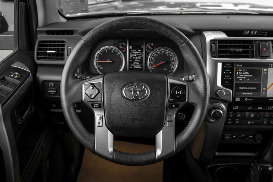 2022 Toyota 4Runner 5th Gen - Image 8 of 15