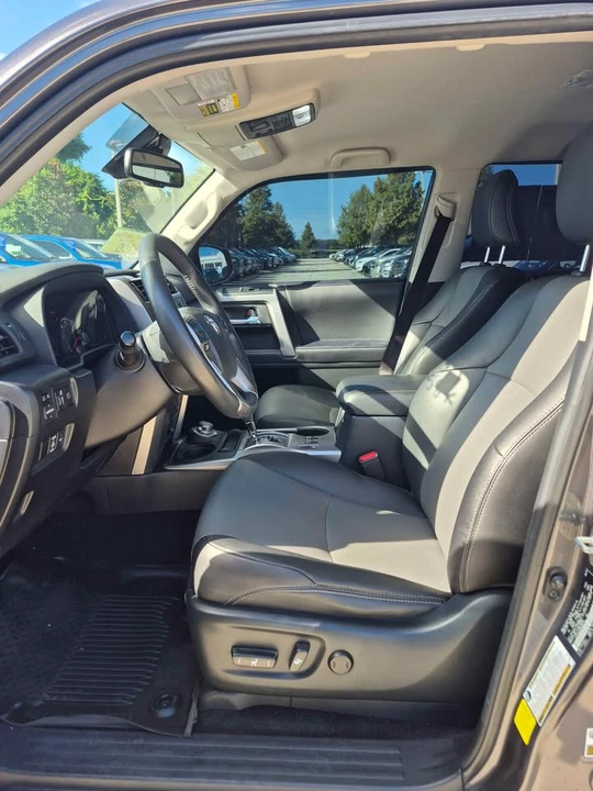 2022 Toyota 4Runner 5th Gen - Image 9 of 17