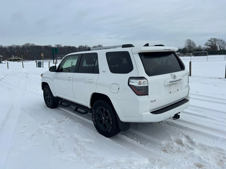 2022 Toyota 4Runner 5th Gen - Image 8 of 31