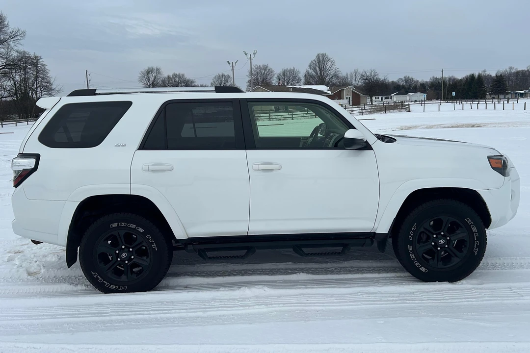 2022 Toyota 4Runner 5th Gen - Image 3 of 31