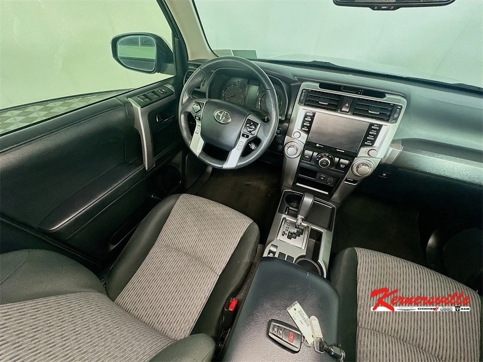 2022 Toyota 4Runner 5th Gen - Image 9 of 21