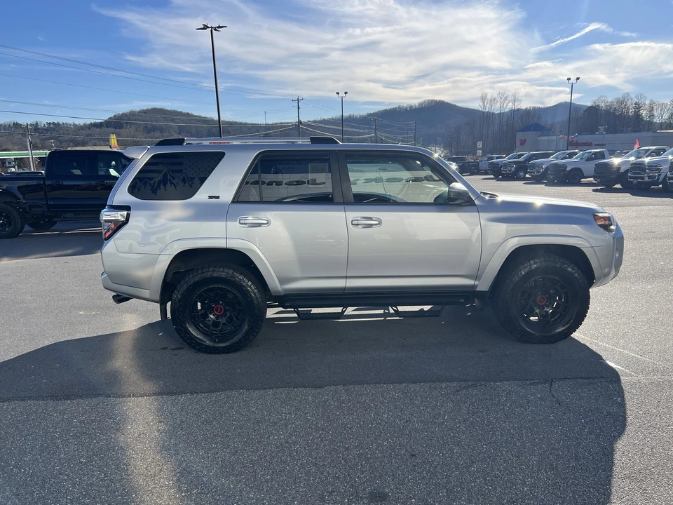 2022 Toyota 4Runner 5th Gen - Image 4 of 12