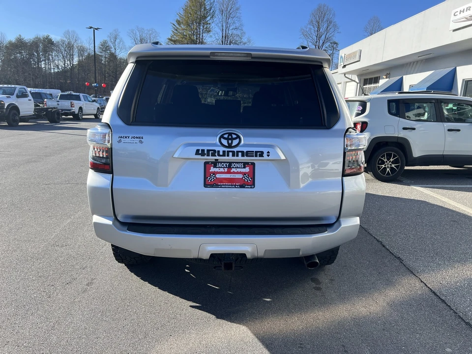 2022 Toyota 4Runner 5th Gen - Image 2 of 12