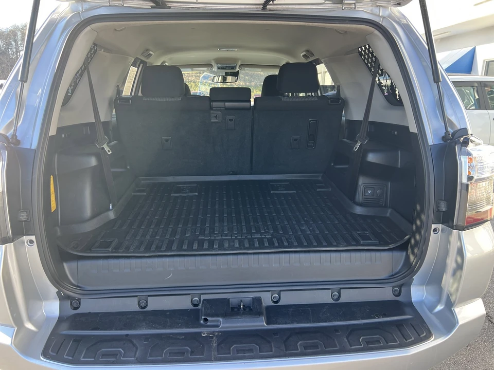 2022 Toyota 4Runner 5th Gen - Image 9 of 12