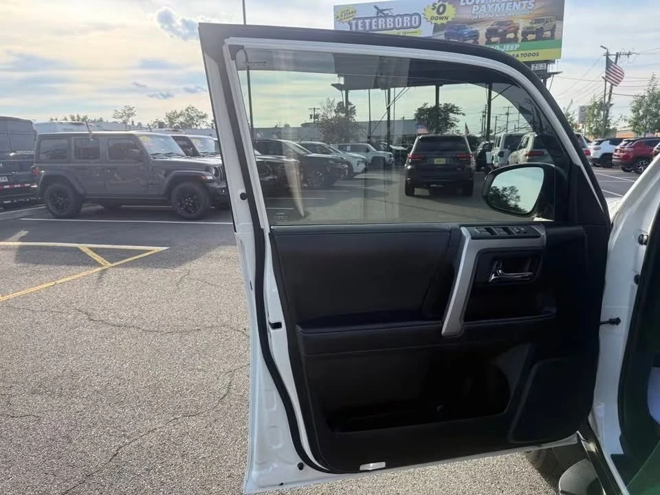 2022 Toyota 4Runner 5th Gen - Image 14 of 20