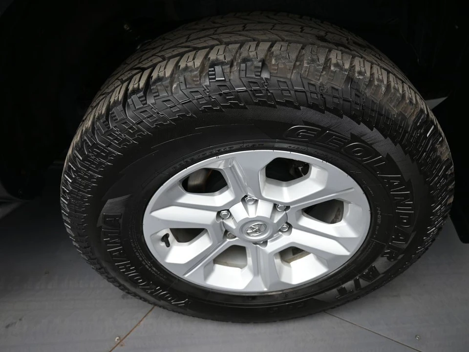2022 Toyota 4Runner 5th Gen - Image 15 of 21