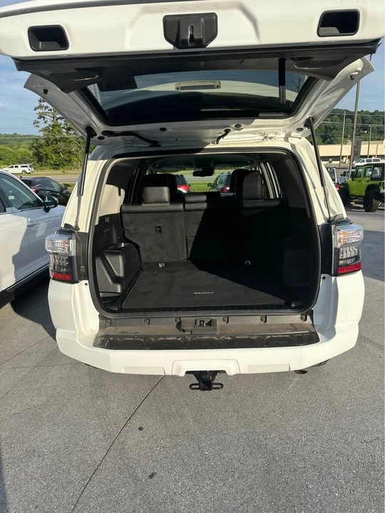 2022 Toyota 4Runner 5th Gen - Image 4 of 12