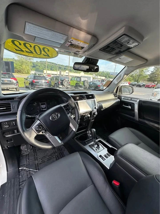 2022 Toyota 4Runner 5th Gen - Image 10 of 12