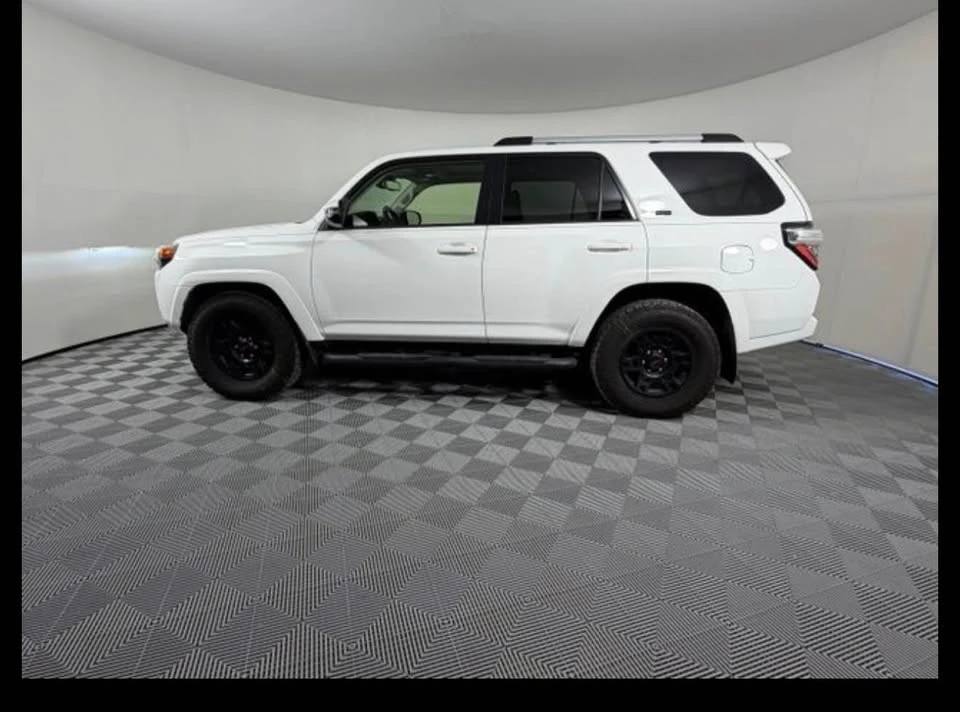 2022 Toyota 4Runner 5th Gen - Image 4 of 14