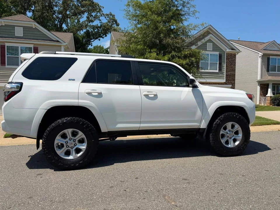 2022 Toyota 4Runner 5th Gen - Image 4 of 9