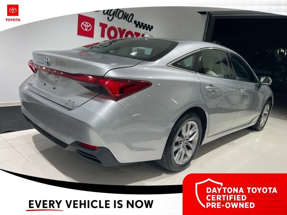 2022 Toyota Avalon 5th Gen - Image 7 of 12