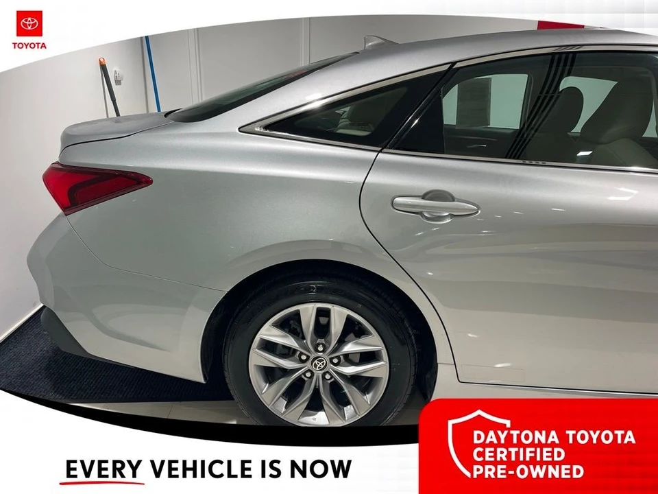 2022 Toyota Avalon 5th Gen - Image 5 of 12